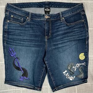 Torrid 16 Bermuda Boyfriend Short Disney Villains Ursula Black Flotsam Jetsam